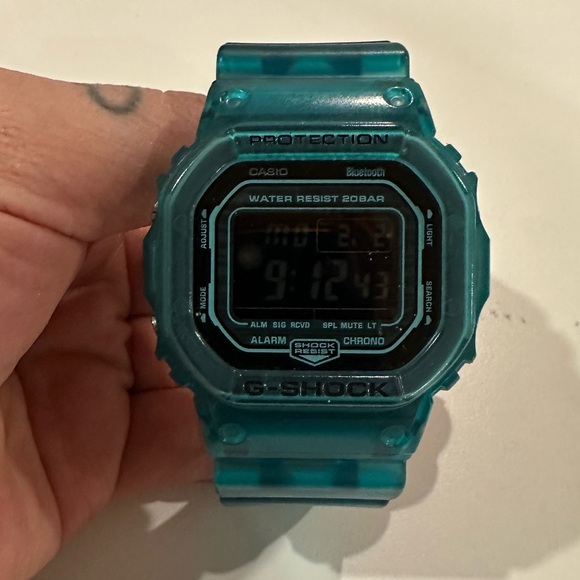 Casio Digital G-Shock DW-B5600 Watch in translucent gradated Turquoise Blue - Picture 3 of 8